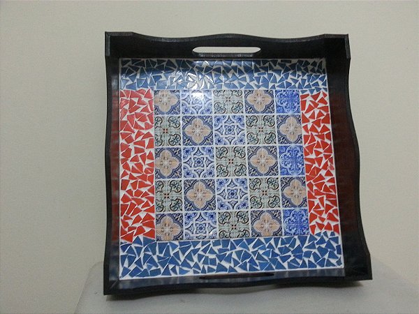 Bandeja Luciane (com azulejo)