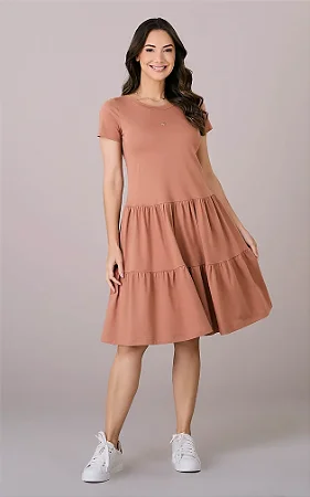 Vestido Soltinho Básico na Malha Talita Marrom Tatá Martello