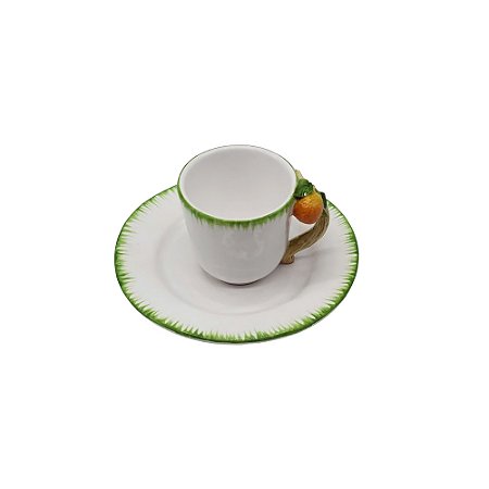Xícara de chá com aplicação de laranja