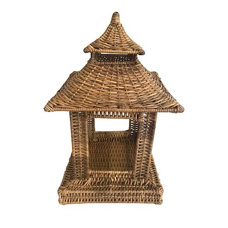 Pagoda decorativa em junco