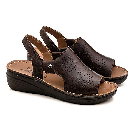 SANDALIA FEMININA CONFORTAVEL EM COURO LEGITIMO SALTO MEDIO CAFE 10206