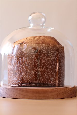 Porta panetone de madeira Jequitibá com redoma de vidro - até 400g