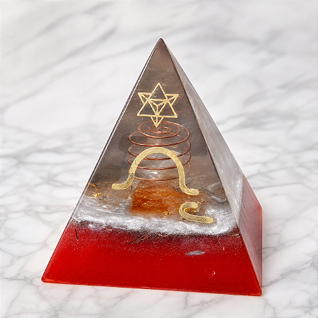 Orgonite Pirâmide Modelo NUBIAN | (RQC) NÍvel 1.