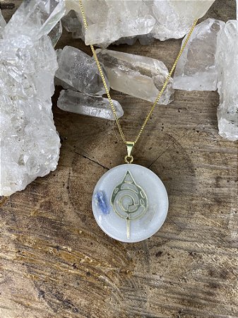 Pingente Redondo Médio (2.9 cm diametro) para Limpeza Energética com a vibração da Reprogramação Quântica Celular (RQC) Nivel 2, Colar Dourado