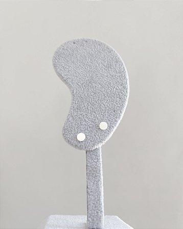 Brinco de prata medalha pequena atacado