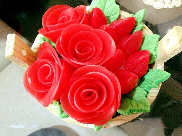 Tina de Rosas Vermelhas