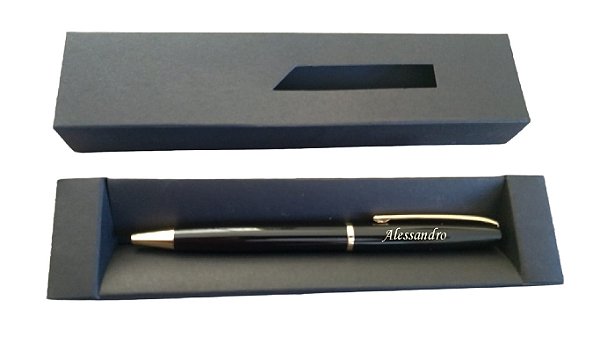 Caneta Metal fino acabamento PRETA COM DETALHES DOURADOS Personalizada com nomes + estojo de papelão