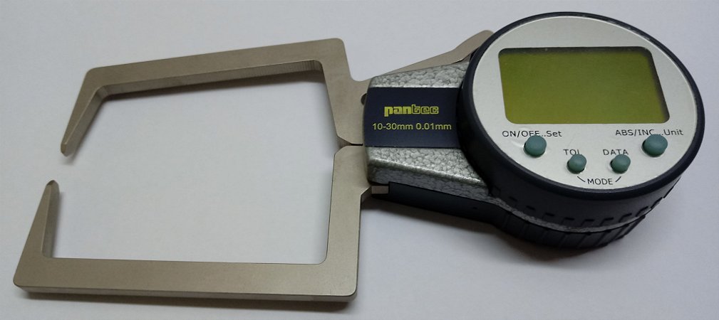 Medidor Externo c/ Relógio Digital 0,01mm/.0005" 10-30mm Pantec 12131-31