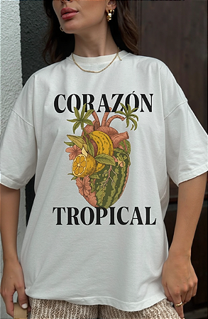 T-SHIRT OVERSIZED ESTAMPA LOCALIZADA CORAZÓN TROPICAL