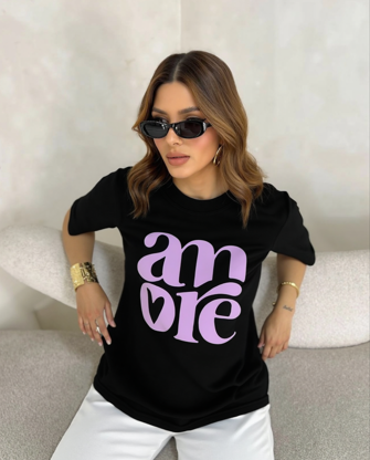 T-SHIRT OVERSIZED ESTAMPA LOCALIZADA AMORE