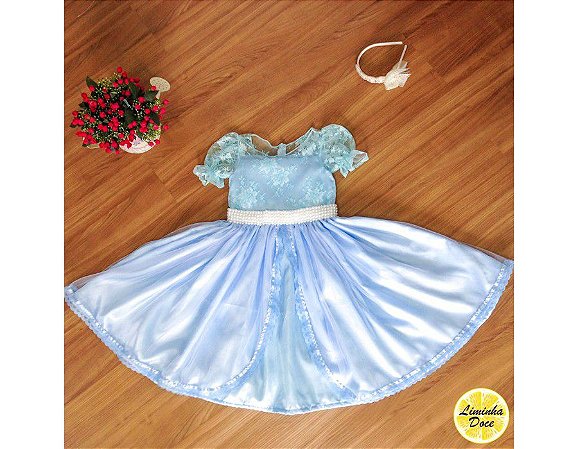 vestido azul claro infantil