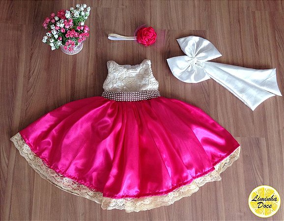 vestido de daminha rosa e branco