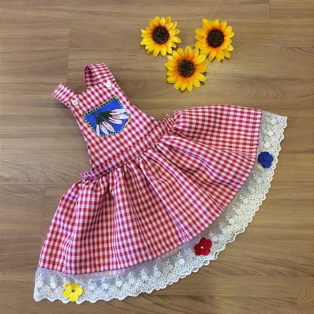 vestido de festa junina estilo jardineira