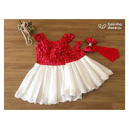 vestido vermelho e branco