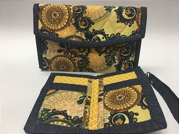 Carteira Feminina Em Tecido Com Porta Cartão