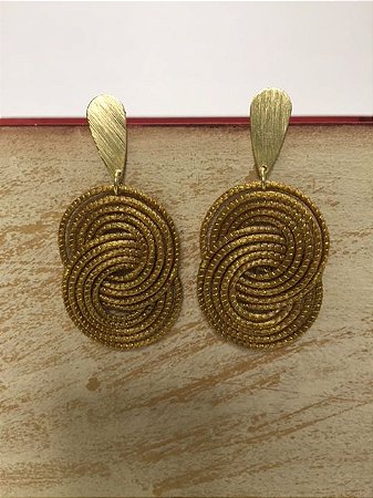 Brinco capim dourado