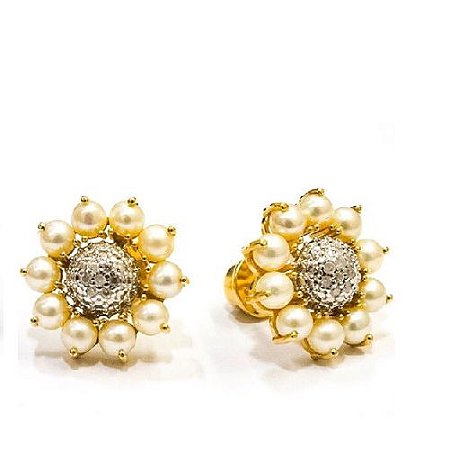 Brinco Flor com Pérolas e Diamantes em ouro amarelo 18k