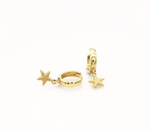 Argola Estrelinha em ouro amarelo 18k