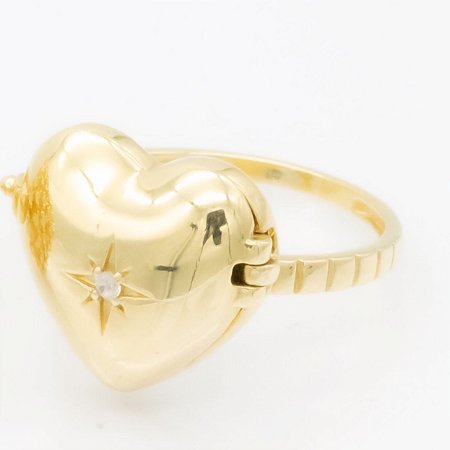 Anel Relicário com Diamantes em ouro 18k