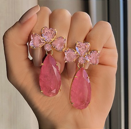 Brinco Aspen Corações de Cristal Safira Rosa e Pedra Fusion Rosa Chiclete Dourado