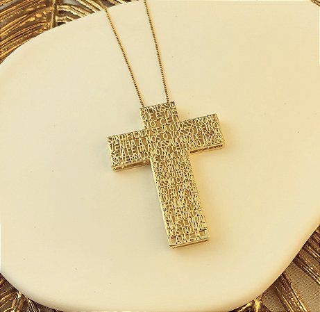 Corrente Cruz Gigante com Oração “Pai Nosso” Dourado