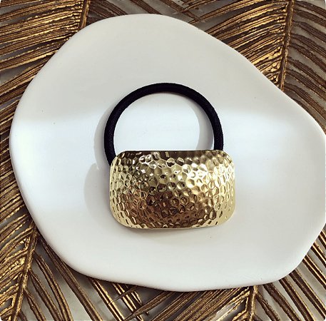 Elástico de Cabelo com Fivela Martelado Dourado