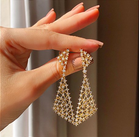Brinco Filipinas Cravação Mil Zircônias Diamond Luxury Dourado