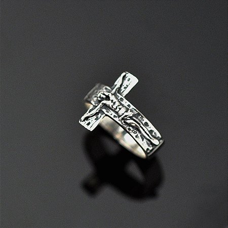 ANEL CRUCIFIXO EM PRATA 950K (5,5mm)