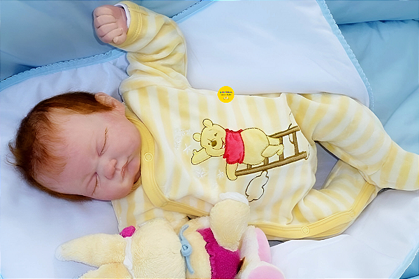 Bebê Reborn Menina Lilly May 47 Cm Olhos Fechados Detalhes Reais Com Lindo Enxoval E Acessórios