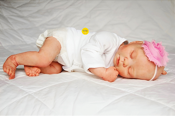 Bebê Reborn Menina Kaelin 40 Cm Olhos Fechados Bebê Realista Linda Princesinha Com Chupeta E Enxoval