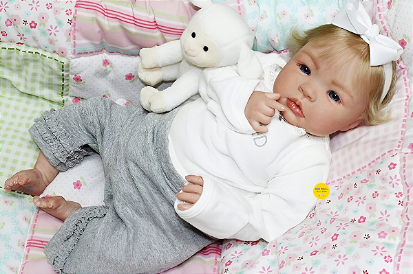 Boneca Bebê Reborn Menina Shyann 43 Cm Olhos Abertos Bebê Loirinha Muito Fofa E Realista