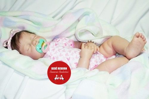 Boneca Bebê Reborn Menina Detalhes Reais Super Fofa E Bonita Acompanha Acessórios E Enxoval