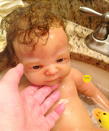 Bebê Reborn Menino Henry 58 Cm Olhos Abertos Bebê De Luxo Silicone Sólido Molinho Super Realista
