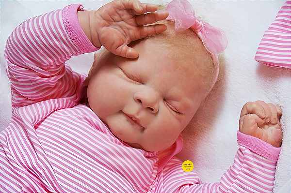 Bebê Reborn Menina Libby 58 Cm Olhos Fechados Bebê Loirinha Muito Fofa Com Lindo Enxoval E Chupeta