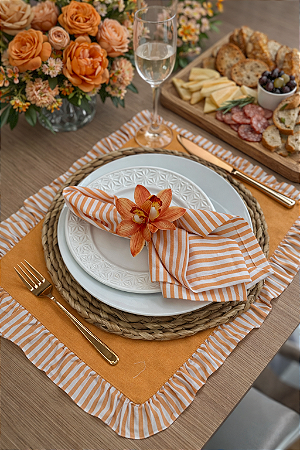 Lugar Americano Coral Babado Listrado - Elegância para Mesa Posta