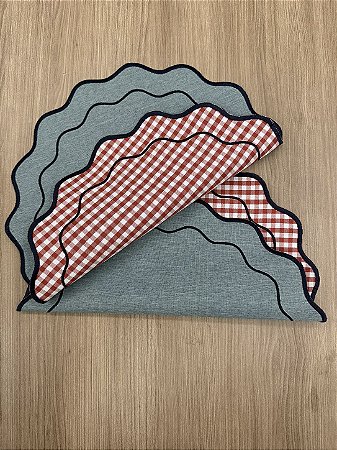 Sousplat Dupla Face Bordado Azul / Xadrez Vermelho Tela de Nylon