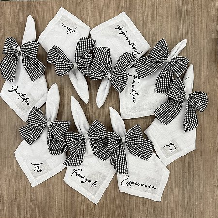 Kit 8 Guardanapos Bordados com Palavras em Linho Misto 43x43 cm | Charme à Mesa