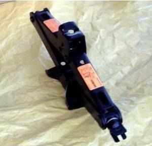 Macaco Nissan 1500 Kg Frontier X-terra 4x4 Pick Up Original