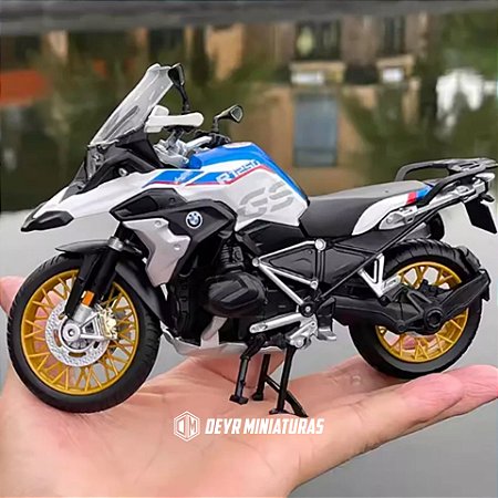 Miniatura BMW R 1250 GS 2020 Maisto Edição Especial 1:12 (C/Base 18 cm)