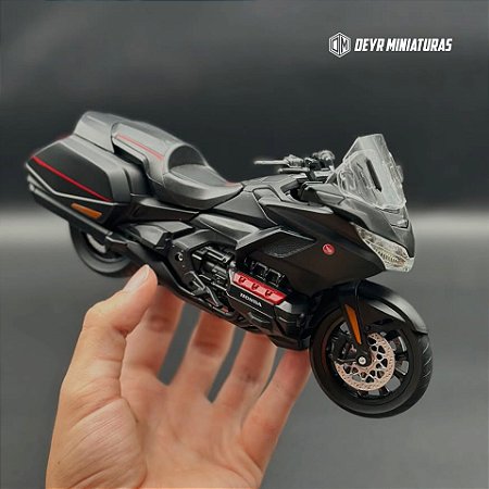 Miniatura Honda Gold Wing 1800 2020 Preto Welly 1:12
