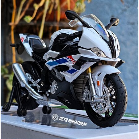 Miniatura BMW S 1000 RR 2023 Branco Escala 1:12 Acende Faróis - 18 cm