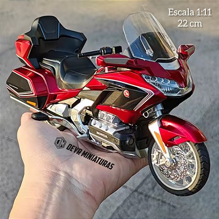 Miniatura Honda Gold Wing 2021 Vermelho Escala 1:11 (22 cm) - Acende Farol