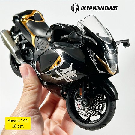 Miniatura Suzuki Hayabusa 2023 Preto Escala 1:12 - (18 cm) - Acende Farol