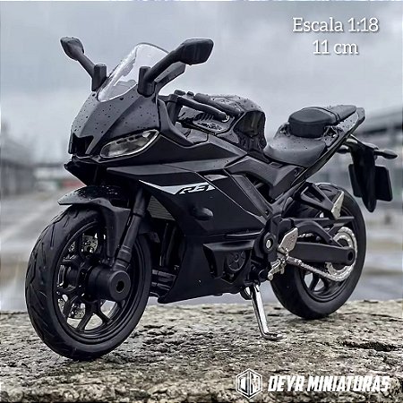 Miniatura Yamaha YZF-R3 2024 Preta Metálica Midnight Black - Escala 1:18