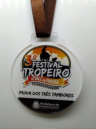 Medalha em acrílico com 7 cm de diâmetro