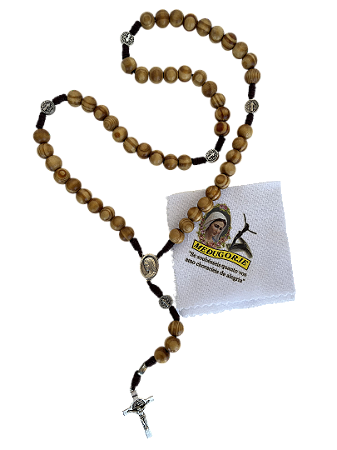 Terço de Madeira cor mogno + Lencinho do Cristo Ressuscitado