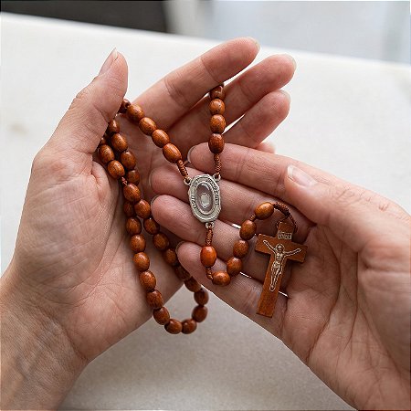 Terço de Lourdes de Cordão - Marrom + Frasquinho com água de Lourdes