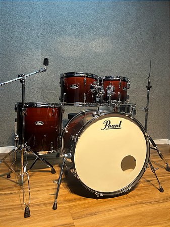 Bateria Pearl Roadshow Garnet Fade 22" 10" 12" 16" + Caixa 14x6,5"