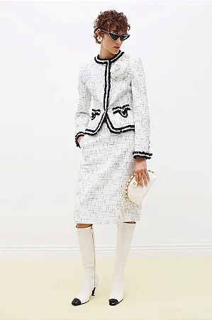 Chanel - Jaqueta em tweed preta e branca / 2026