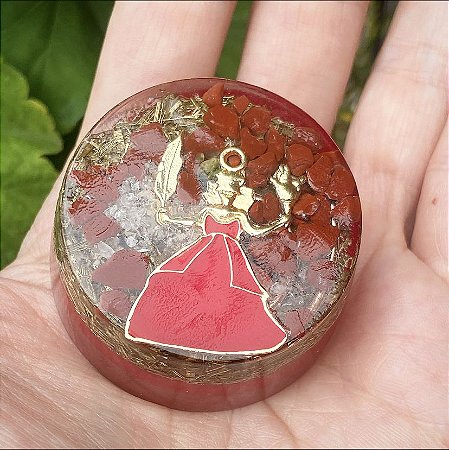 Orgonite redondo mini Iansã - Transmutação do velho estagnado e impulsiona para o novo que deve surgir